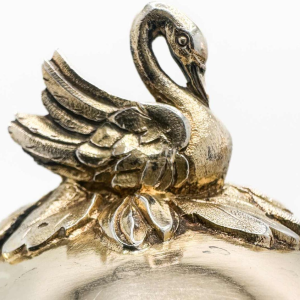 Paire De Carafes à Vin En Argent Vermeil Et Cristal Taillé