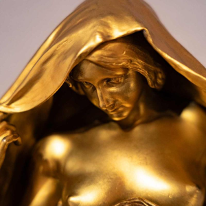 Louis-Ernest Barrias La Nature se dévoilant devant la science, bronzen sculptuur, 19e eeuw