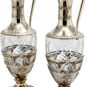 Paire De Carafes à Vin En Argent Vermeil Et Cristal Taillé