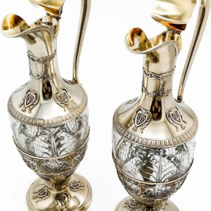 Paire De Carafes à Vin En Argent Vermeil Et Cristal Taillé