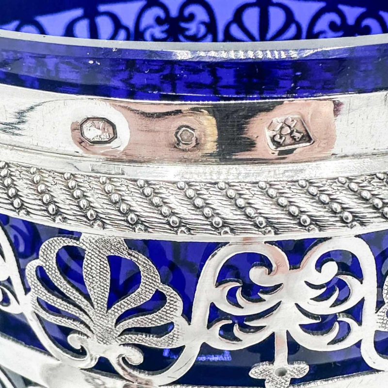 Drageoir époque Empire 1809-1819 Argent Massif (950/1000 )et Cristal Bleu.