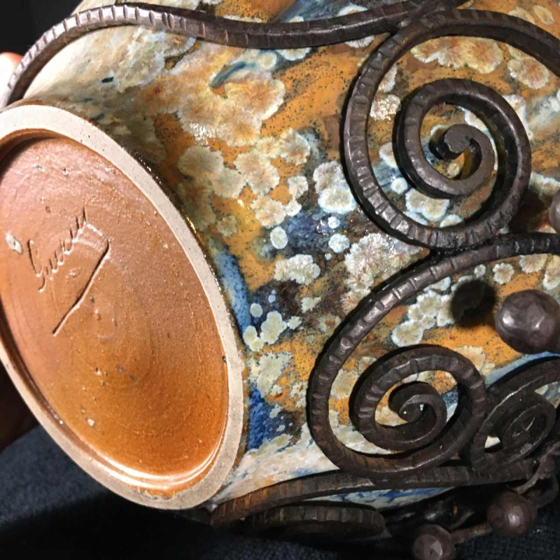 Roger Guérin & François Carion, vase boule Art Déco, grès de Bouffioulx et fer forgé, ca 1925