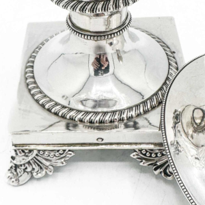 Drageoir in sterling zilver en kristal, periode 1819-1838