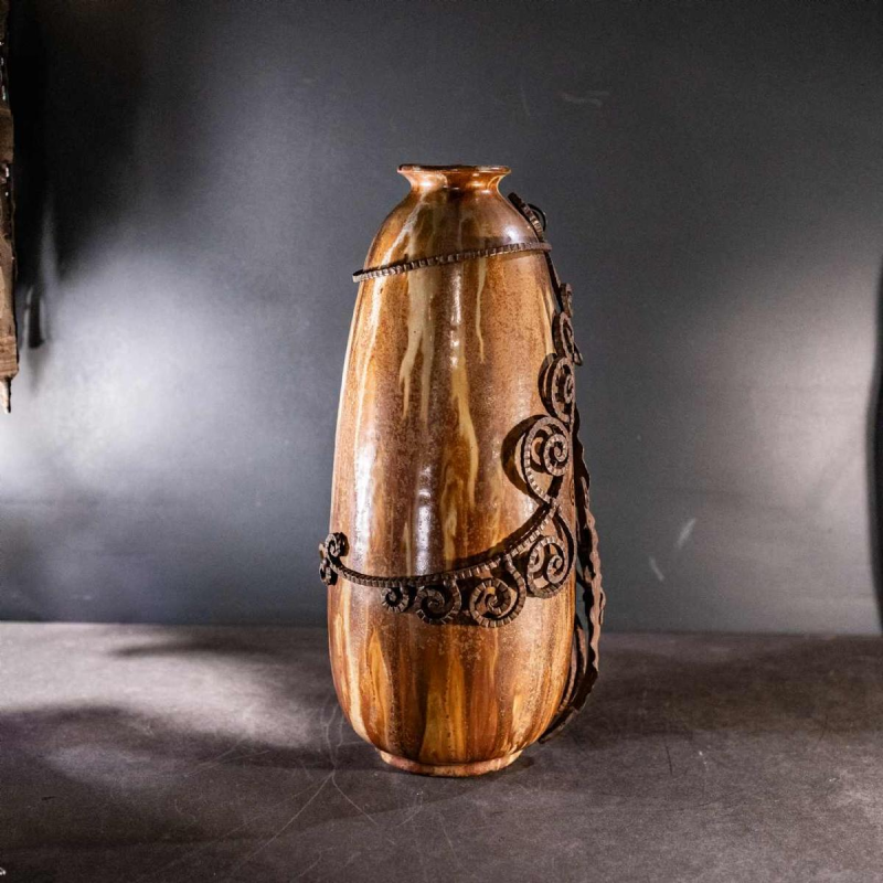 ROGER GUERIN & FRANCOIS CARION, vase obus Art Déco en gre`s sale´ grand feu, monture fer forge´, Bouffioulx ca 1920
