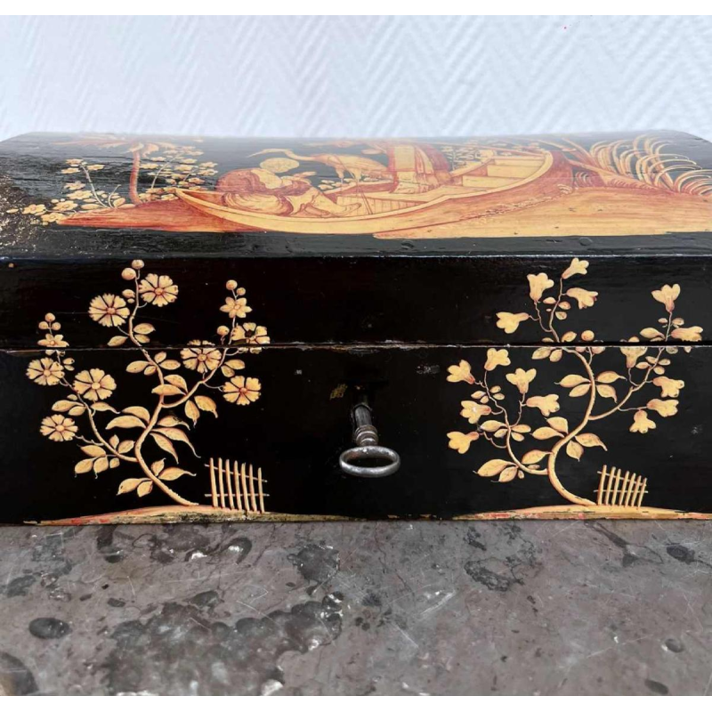 Wooden Spa box - Jolités de Spa - black lacquered Chinese décor, 18th century