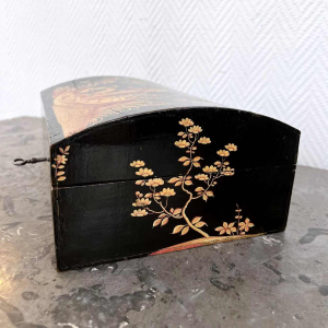 Wooden Spa box - Jolités de Spa - black lacquered Chinese décor, 18th century