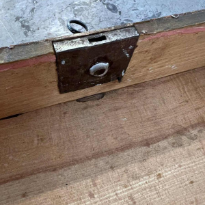 Houten spadoos - Jolités de Spa - zwart gelakt Chinees decor, 18e eeuw