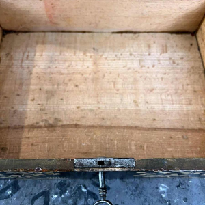 Houten spadoos - Jolités de Spa - zwart gelakt Chinees decor, 18e eeuw