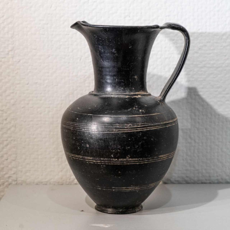 Large black ceramic oenochoe Bucchero Nero, Etruria, late 7th to early 6th century BC