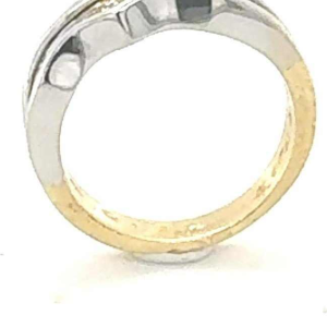 Tweekleurig goud ring met baguette diamanten