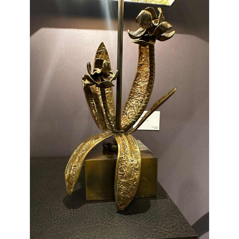 Maison Charles, paire de lampes florales Hollywood Regency en bronze doré