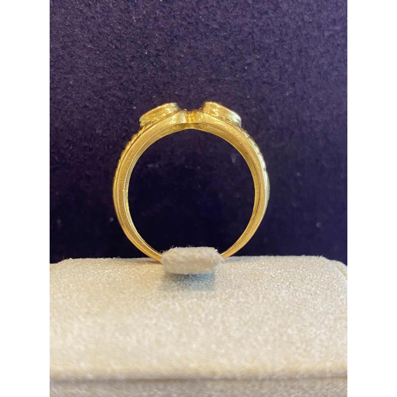 Antique-style ring, yellow gold & pear-cut sapphires