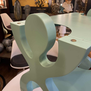 Paire Chevets Tabourets Etagères Tables Verts Style Memphis Anthropomorphe 1980