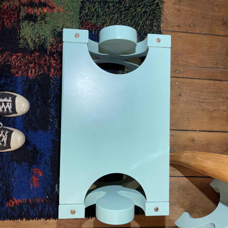 Paar Groene Nachtkastjes Krukjes Planken Tafle Memphis Antropomorfe Stijl 1980s