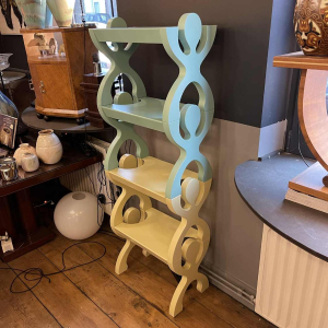 Paar Groene Nachtkastjes Krukjes Planken Tafle Memphis Antropomorfe Stijl 1980s