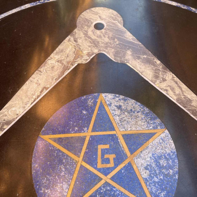 Large table top freemason, lapis-lazuli marble inlay, ca 1960
