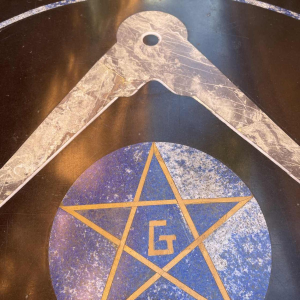 Large table top freemason, lapis-lazuli marble inlay, ca 1960