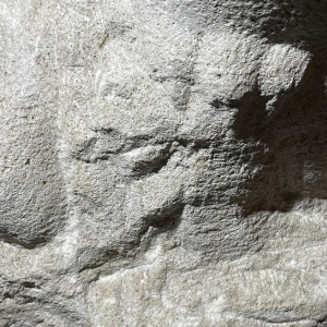 HERBERT GELDHOF "Uilen" dier sculptuur in "direct geslepen" steen, jaren 1960