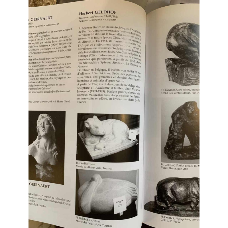 HERBERT GELDHOF "Uilen" dier sculptuur in "direct geslepen" steen, jaren 1960