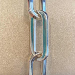 Bracelet en argent massif à larges maillons, XXIe s