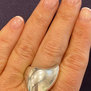 Nanna Ditzel pour Goerg Jensen, bague NÂ°91 en argent massif, Danemark ca 1960