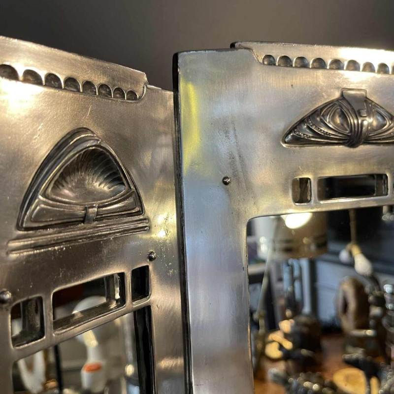 Peter Berhens (attributed), Art Nouveau triptych mirror in silver-plated metal, ca 1910