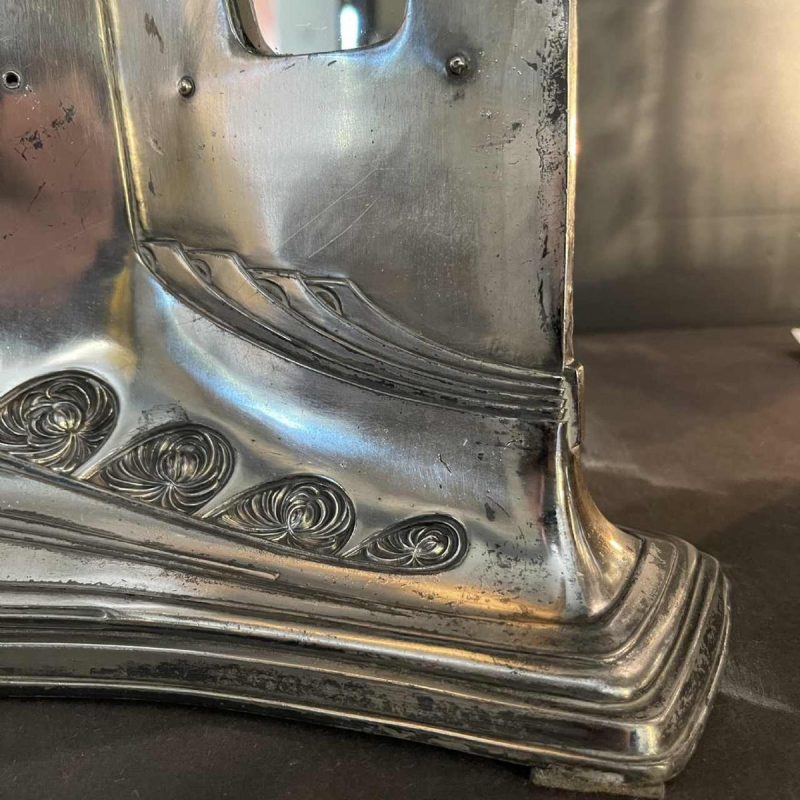 Peter Berhens (attribué), miroir triptyque Art Nouveau en métal argenté, ca 1910