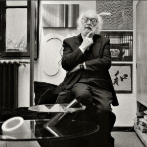 Angelo Mangiarotti voor Up&Up, ronde travertijnen salontafel, centrale cilindrische voet, 1970