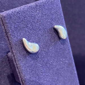 Elsa Peretti pour Tiffany & Co, boucles d'oreilles "larmes" en argent
