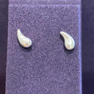 Elsa Peretti (1940-2021) for Tiffany & Co, "larmes" silver earrings