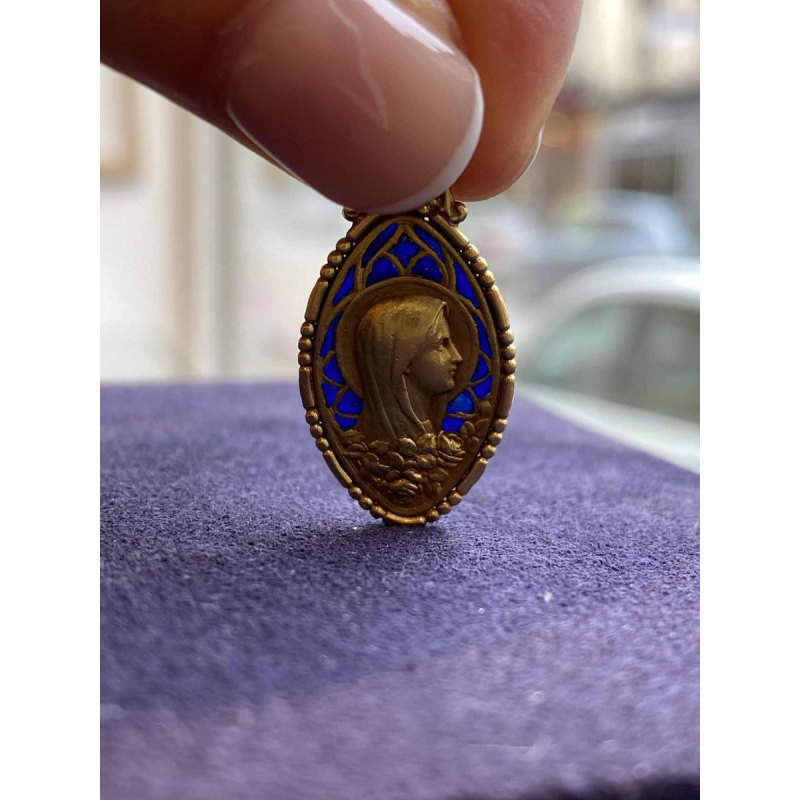 Medaille van de Maagd Maria in goud en blauw 'plique-à-jour' email, 20ste eeuw