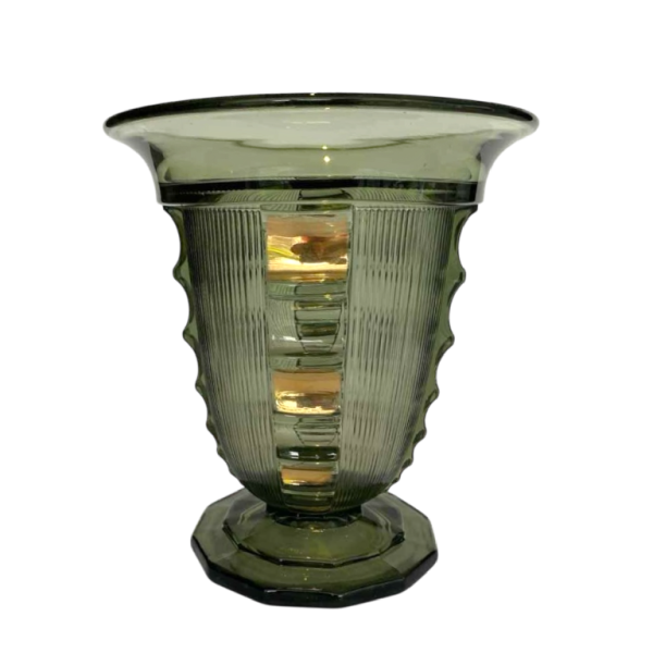 Luxval pour Val-Saint-Lambert, vase 'Picardie' Art Déco en verre pressé moulé vert et doré, ca 1930