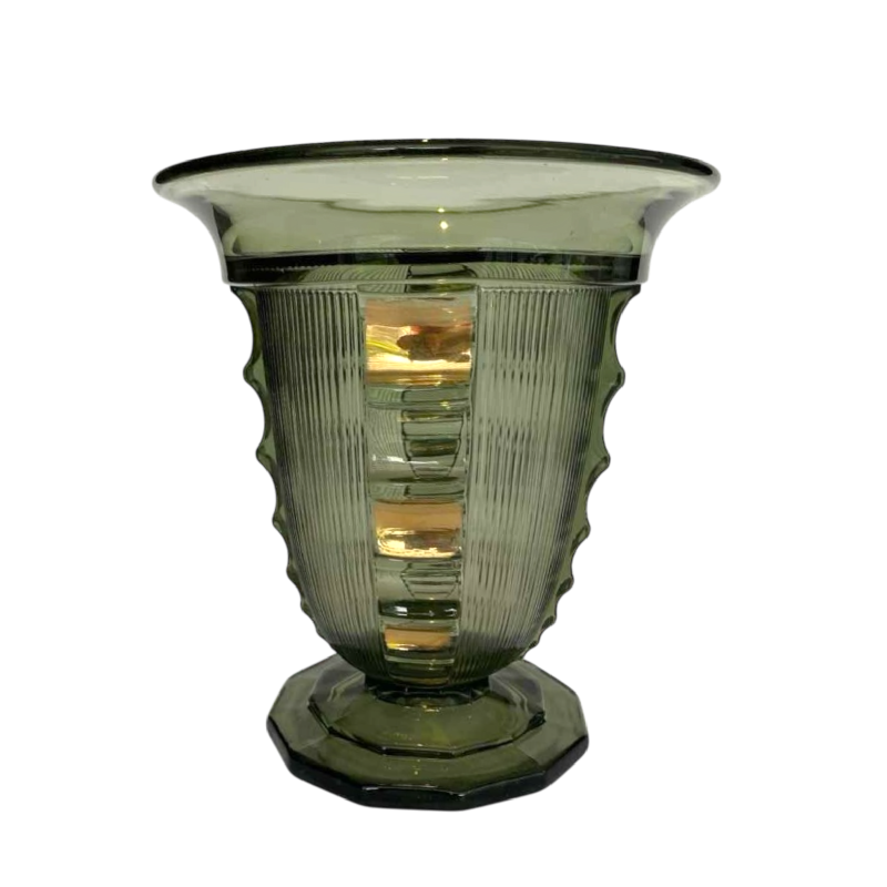 Luxval pour Val-Saint-Lambert, vase 'Picardie' Art Déco en verre pressé moulé vert et doré, ca 1930