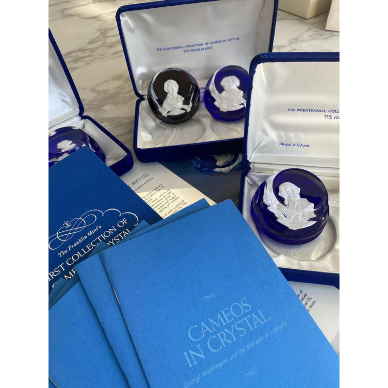 Baccarat & Cristaux d'Albret / Franklin Mint, collection 10 presse-papiers camée cristal, Indépendance américaine 1974