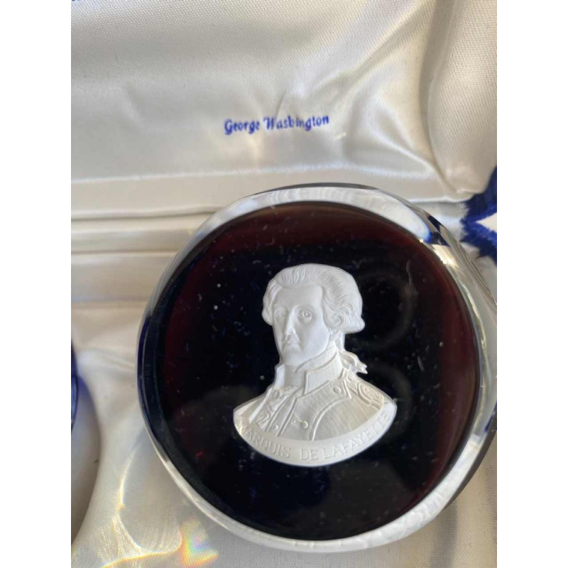 Baccarat & Cristaux d'Albret / Franklin Mint, collection 10 presse-papiers camée cristal, Indépendance américaine 1974