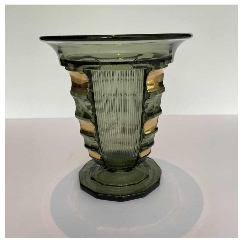 Luxval voor Val-Saint-Lambert, Art Deco 'Picardie' vaas, groen en goud gegoten persglas, ca 1930