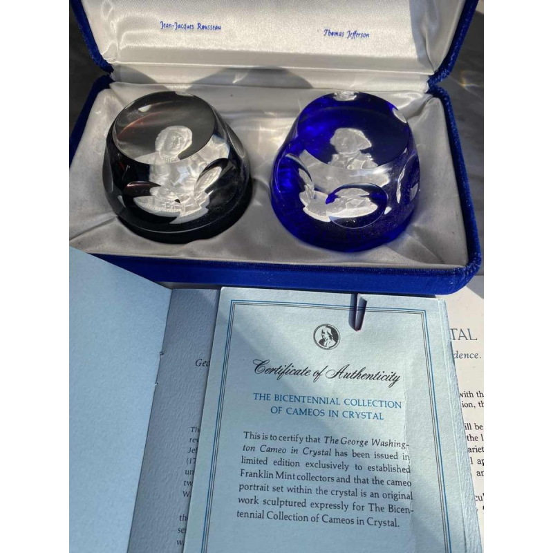Baccarat & Cristaux d'Albret / Franklin Mint, collection of 10 crystal cameo paperweights, American Independence 1974