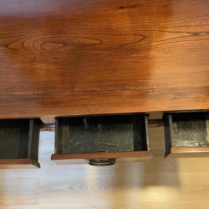 Console indo-chinoise en orme, XXe s