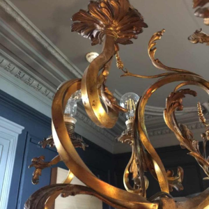 Bronze Chandelier Napoléon III , style Louis XV torsade rocaille baroque, 1890.