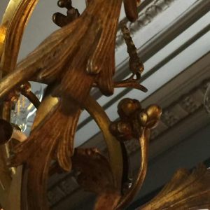 Bronze Chandelier Napoléon III , style Louis XV torsade rocaille baroque, 1890.