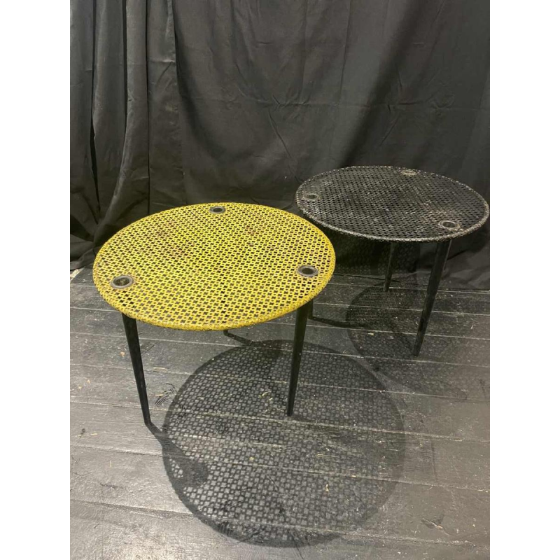 Mathieu MATÉGOT, tables gigognes en métal perforé jaune / noir, ca 1950