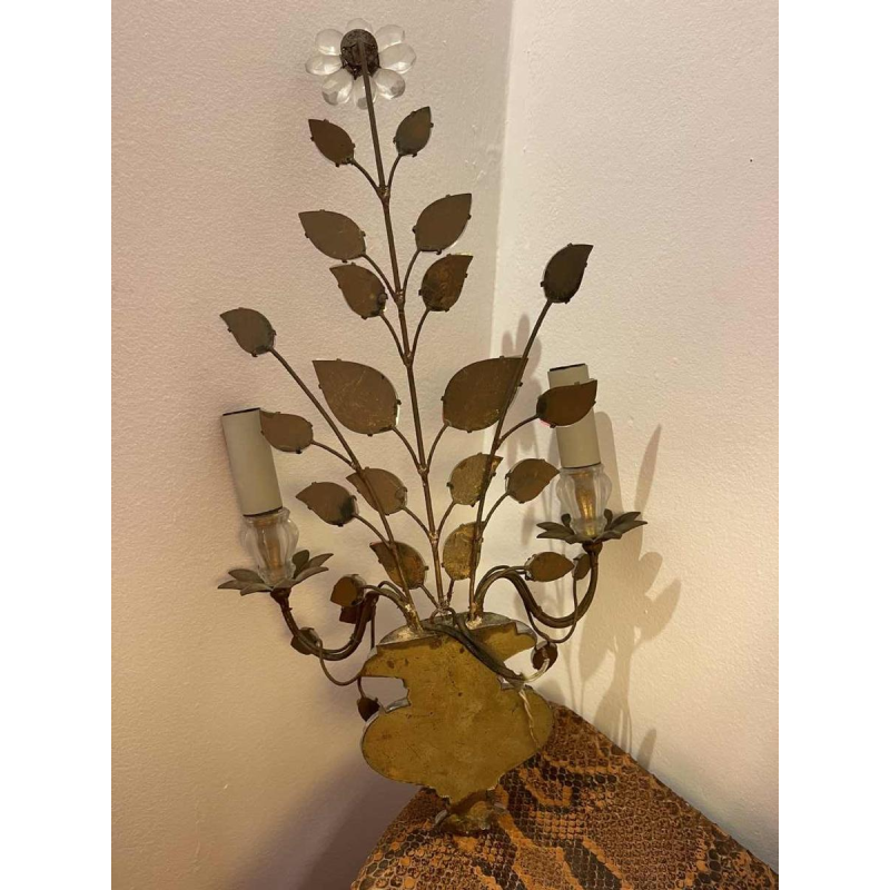 Maison Baguès (Paris), suite of 4 wall lights, glass and gilded metal, circa 1950