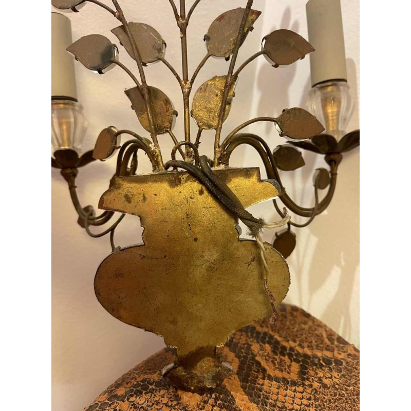 Maison Baguès (Paris), suite de 4 appliques, verre et métal doré, vers 1950