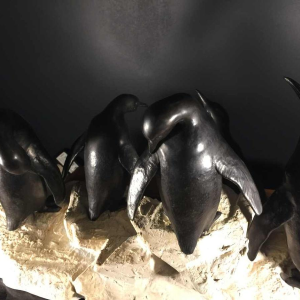 Art Deco dierenbeeld "Penguins" in meta en terracotta - circa 1930