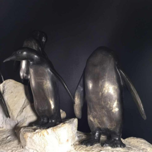 Art Deco dierenbeeld "Penguins" in meta en terracotta - circa 1930