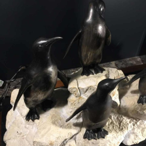 Art Deco dierenbeeld "Penguins" in meta en terracotta - circa 1930