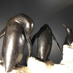 Art Deco dierenbeeld "Penguins" in meta en terracotta - circa 1930