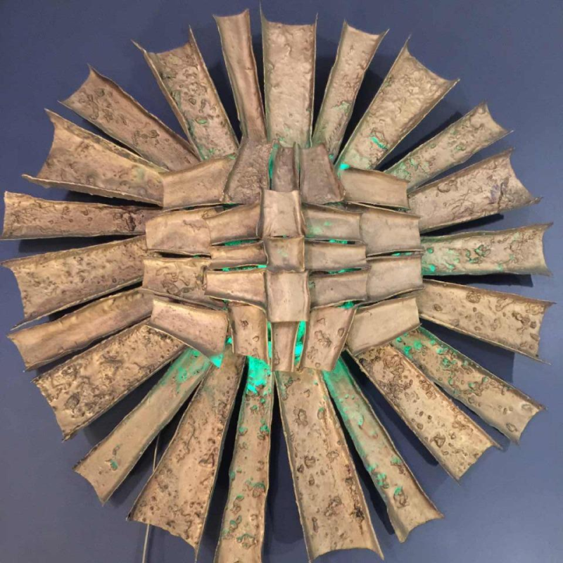 Grote SUNBURST wandsculptuur lamp, Hars & Polyester, stijl Brutalist 1970 Grote SUNBURST wandsculptuur lamp, Hars & Polyester, stijl Brutalist 1970