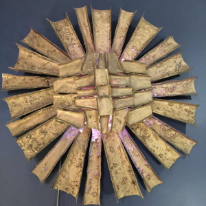 Big Wall SUNBURST sculpture lamp, Resin & Polyester, style Brutalist, 1970