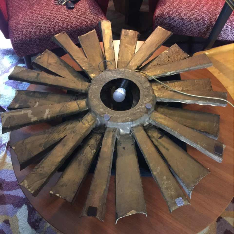 Big Wall SUNBURST sculpture lamp, Resin & Polyester, style Brutalist, 1970